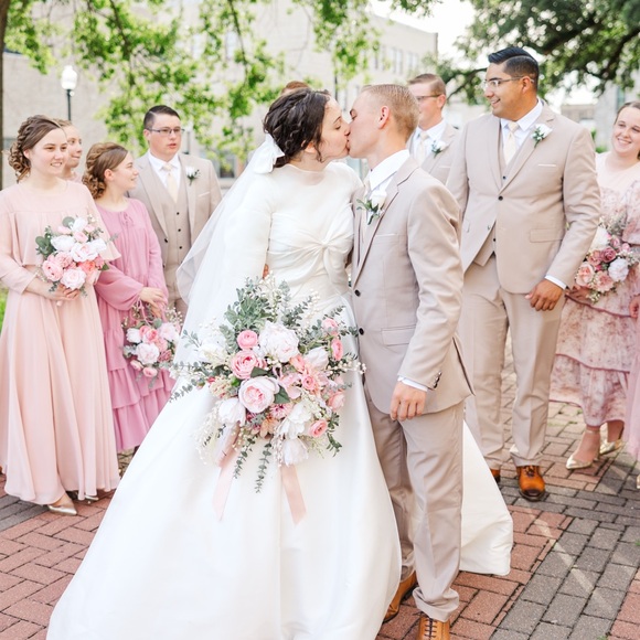 Meet your Posher, Genna - Picture 8 of 10